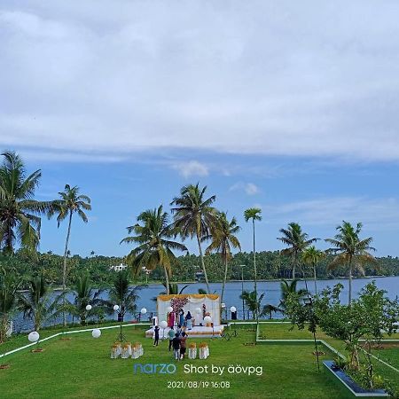 קולאם Ashtamudi Lake Garden Resorts מראה חיצוני תמונה