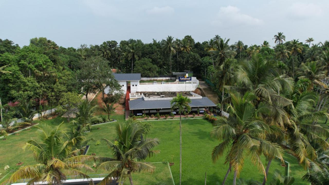 קולאם Ashtamudi Lake Garden Resorts מראה חיצוני תמונה