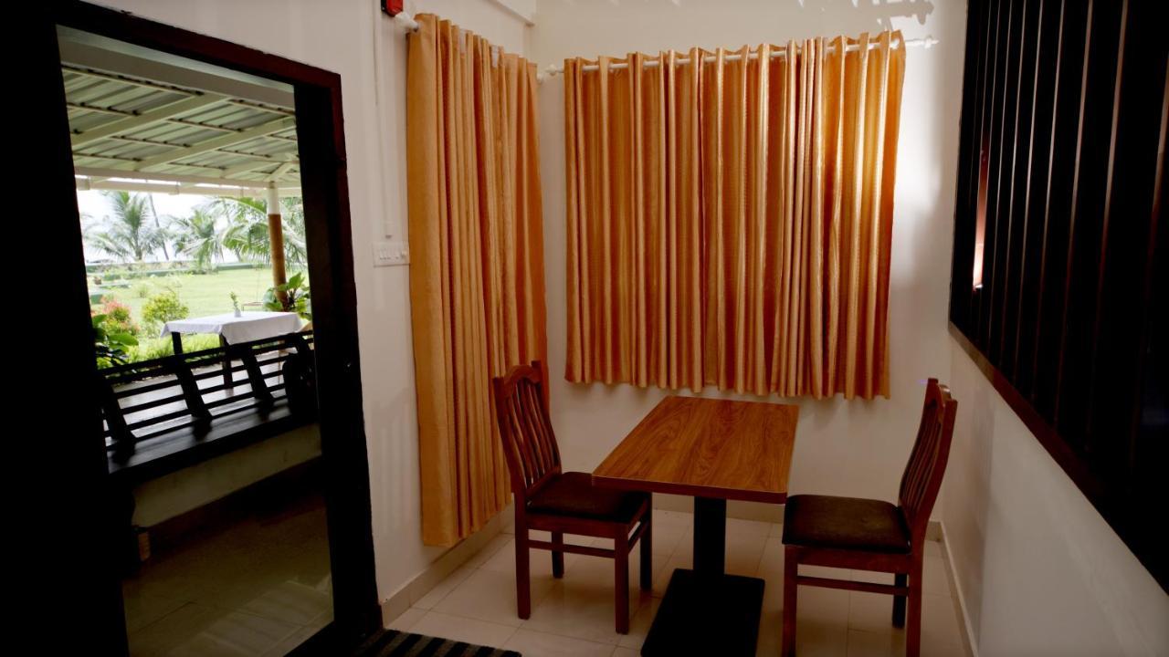 קולאם Ashtamudi Lake Garden Resorts מראה חיצוני תמונה